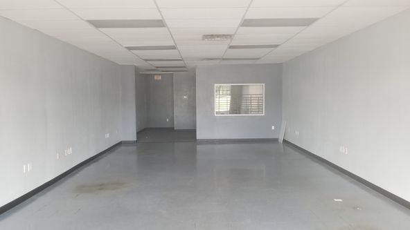 College Square Shopping Center : 256 E Broadway Blvd, Jefferson City, TN 37760